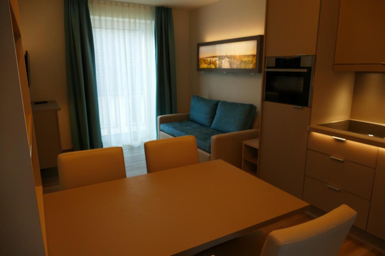 Meyn'S Apartments & Hotel Soltau Buitenkant foto